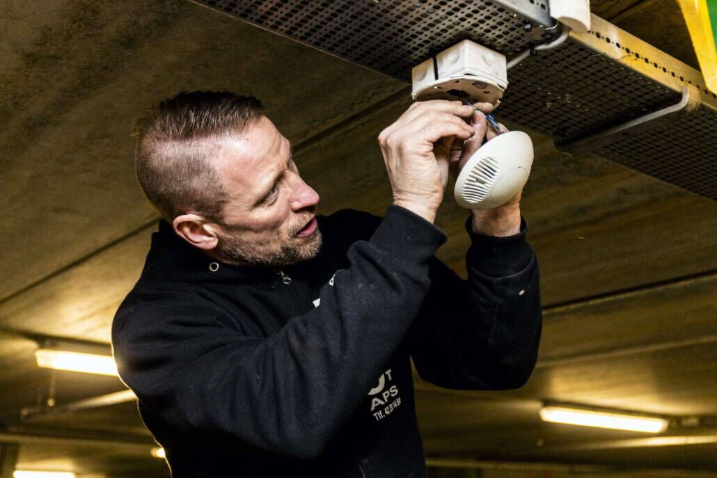 Opsætning af sensor i parkeringskælder